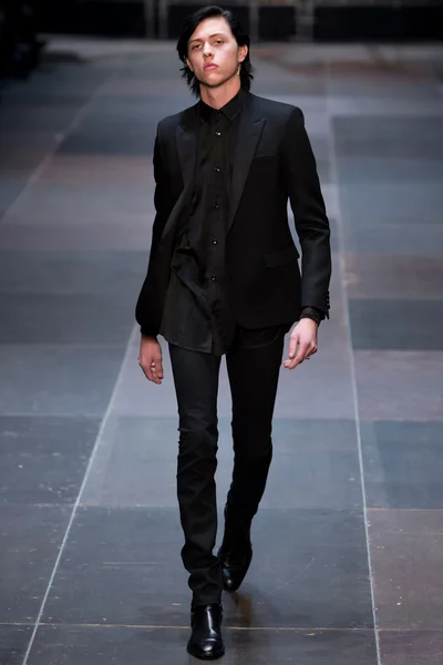 Look 1
